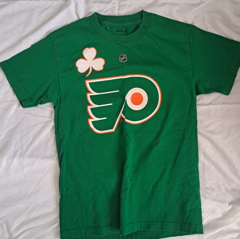 Reebok Philadelphia Flyers T shirt. Good Condition. Size Small.